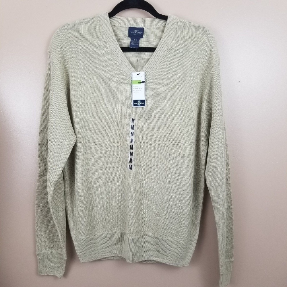 NWT Dockers Golf Men's Medium V-neck Sweater